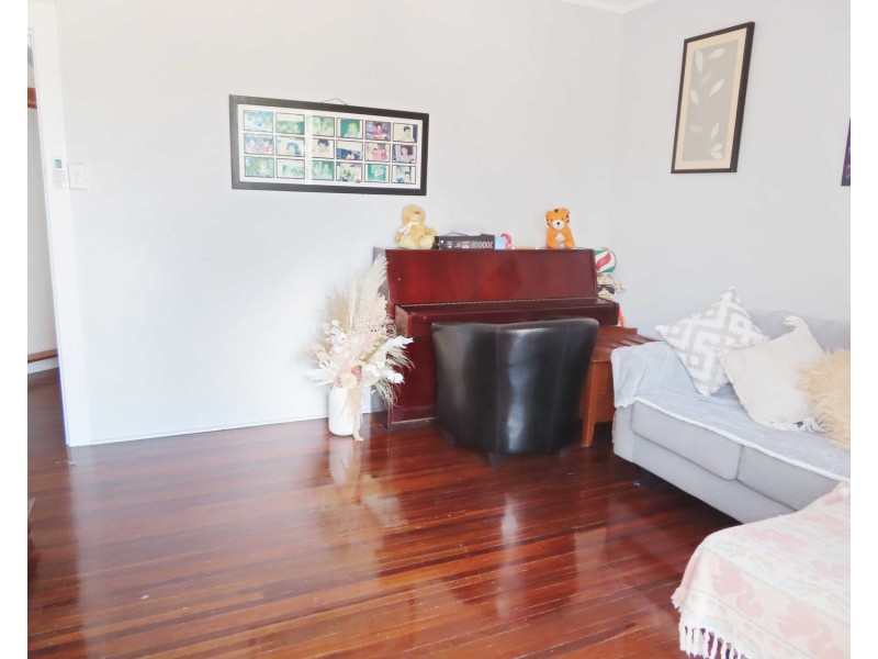 25 Mitchell Street, Bowen QLD 4805