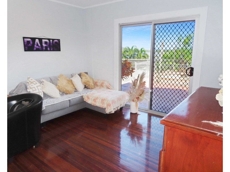25 Mitchell Street, Bowen QLD 4805