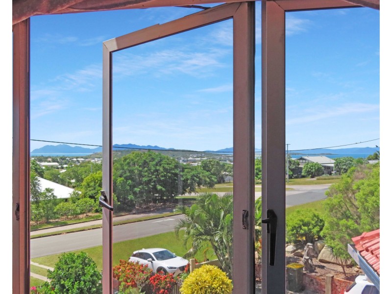 25 Mitchell Street, Bowen QLD 4805