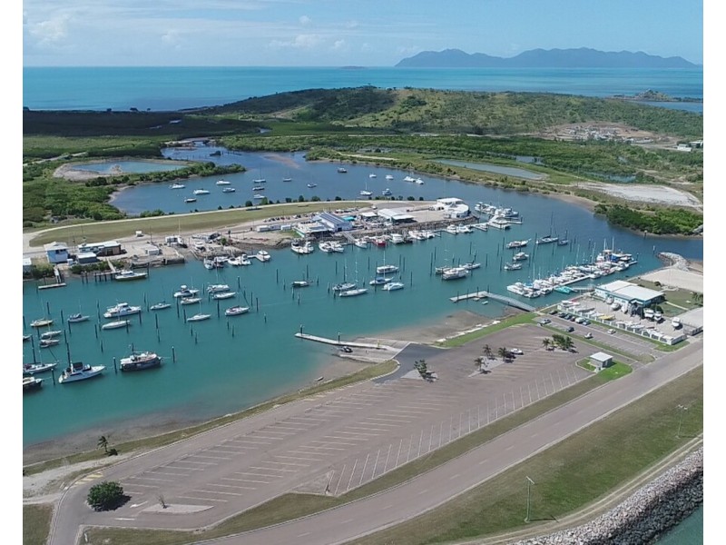 2/16 Williams Street, Bowen QLD 4805