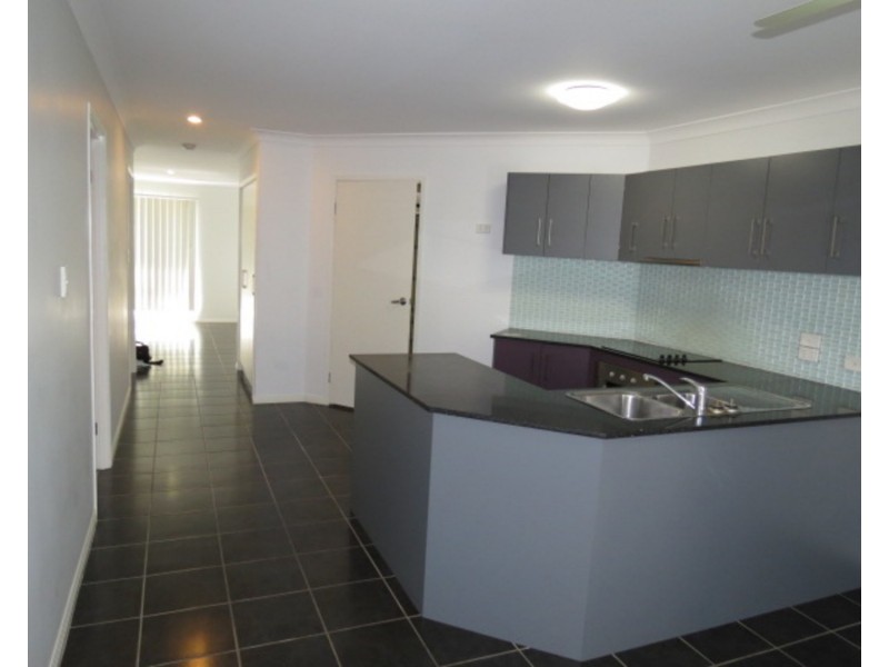 2/16 Williams Street, Bowen QLD 4805