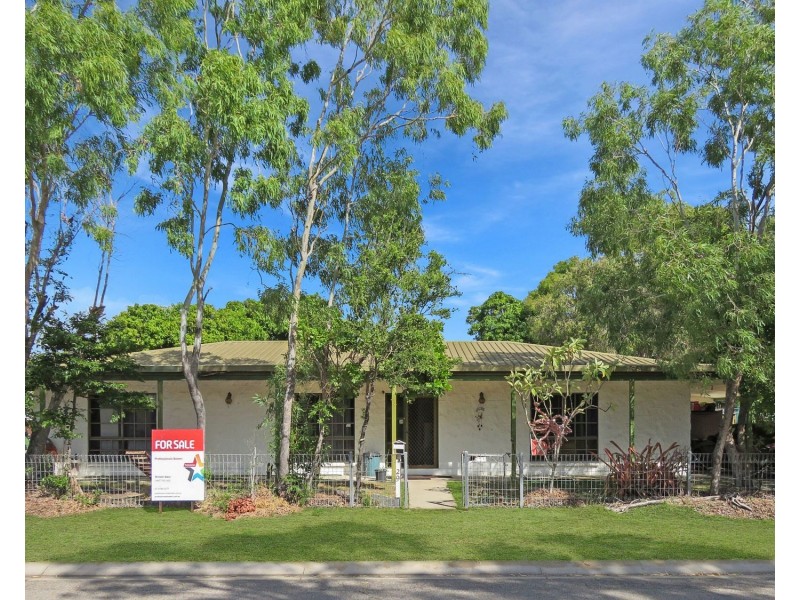 2 Oak Crescent, Bowen QLD 4805