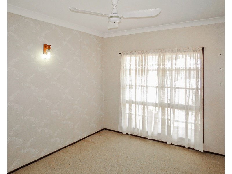 2 Oak Crescent, Bowen QLD 4805