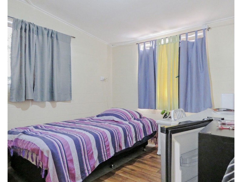 2 Oak Crescent, Bowen QLD 4805