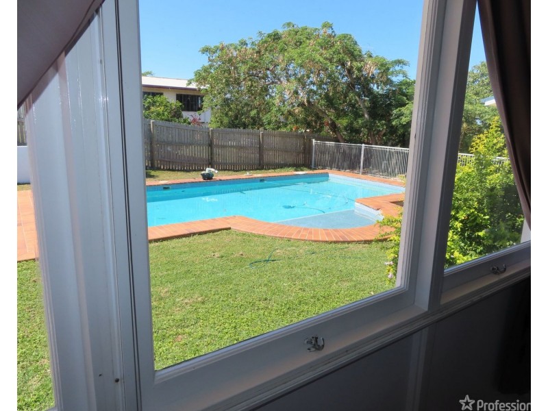 74A Poole Street, Bowen QLD 4805