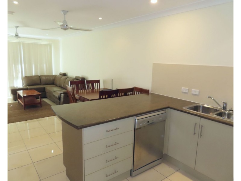 4/46 Gregory Street, Bowen QLD 4805