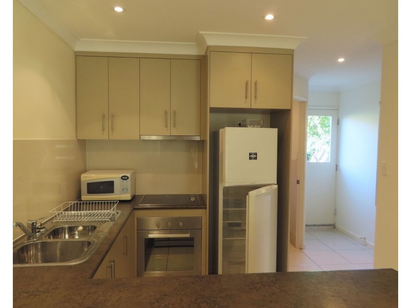 4/46 Gregory Street, Bowen QLD 4805