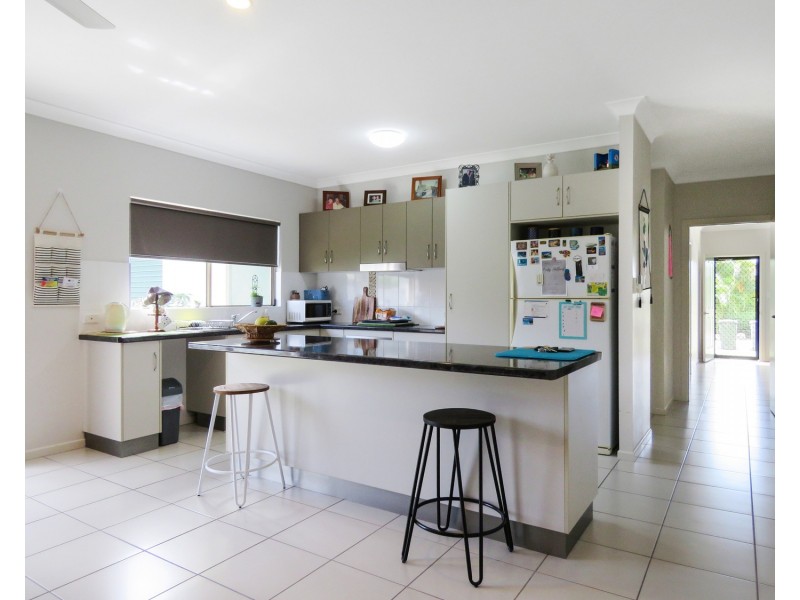 14 Seabreeze Crescent, Bowen QLD 4805