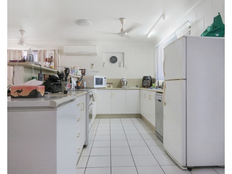 2/30 John Street, Bowen QLD 4805