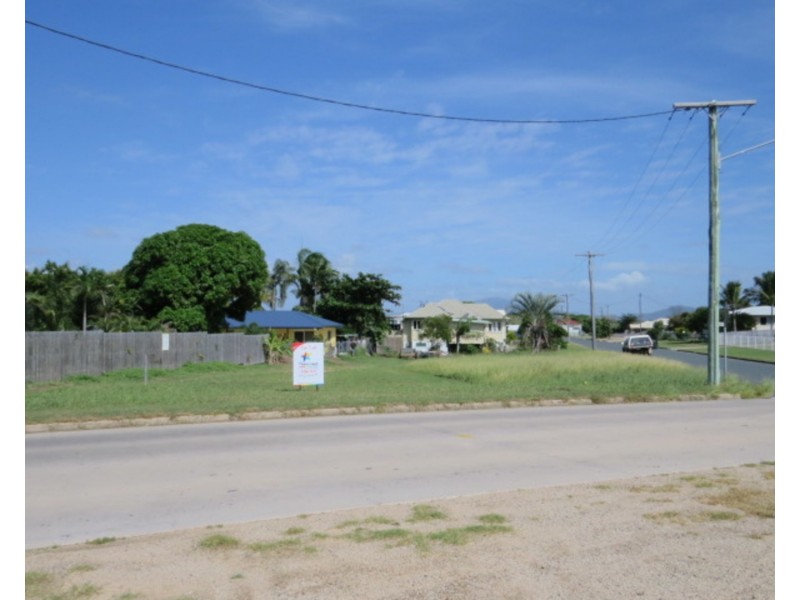 71 Leichhardt Street, Bowen QLD 4805