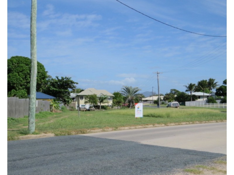 71 Leichhardt Street, Bowen QLD 4805