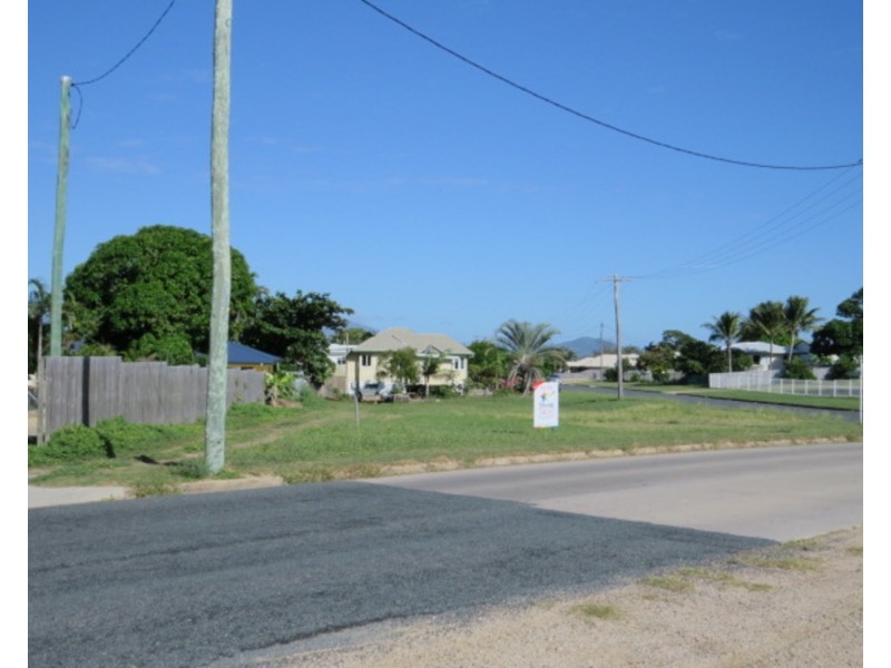 71 Leichhardt Street, Bowen QLD 4805