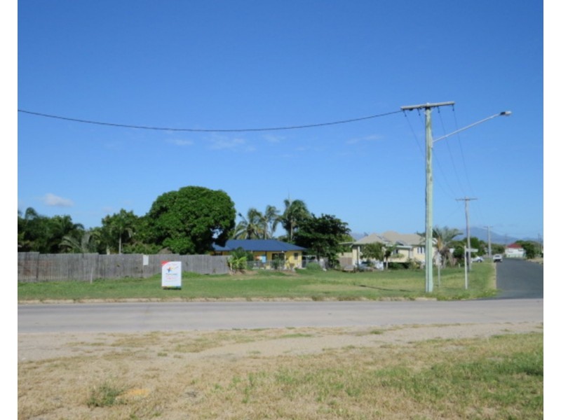 71 Leichhardt Street, Bowen QLD 4805