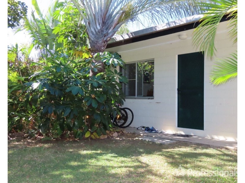 10 Verna Street, Bowen QLD 4805