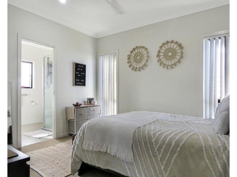25 Baker Street, Bowen QLD 4805