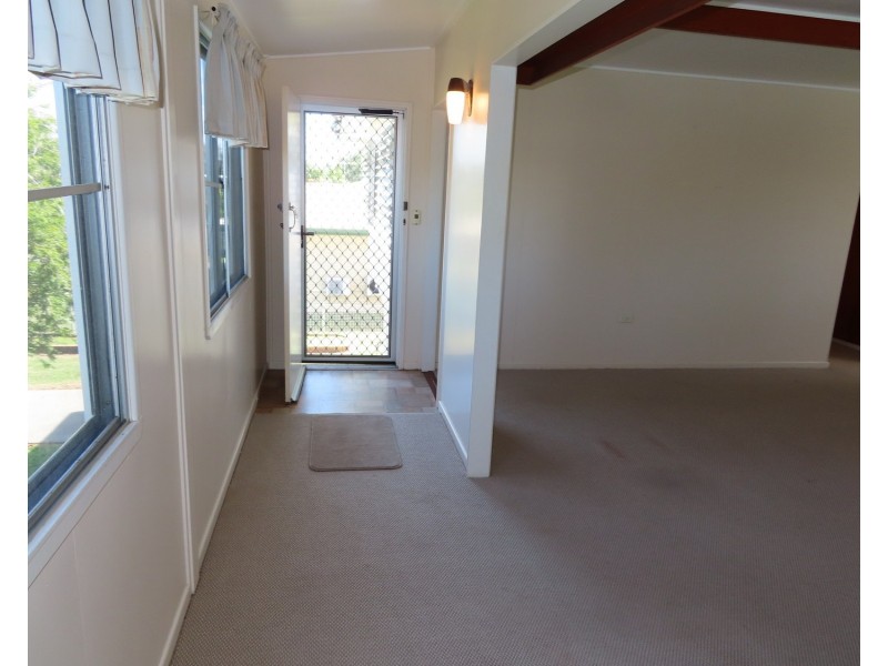 128 Hillview Road, Bowen QLD 4805