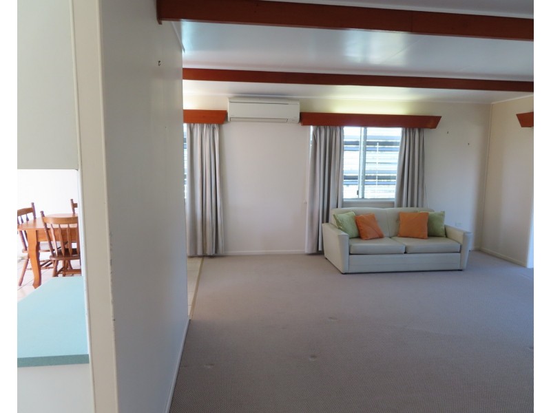 128 Hillview Road, Bowen QLD 4805