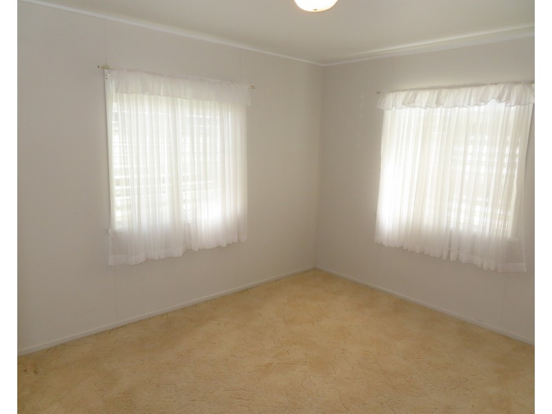 128 Hillview Road, Bowen QLD 4805