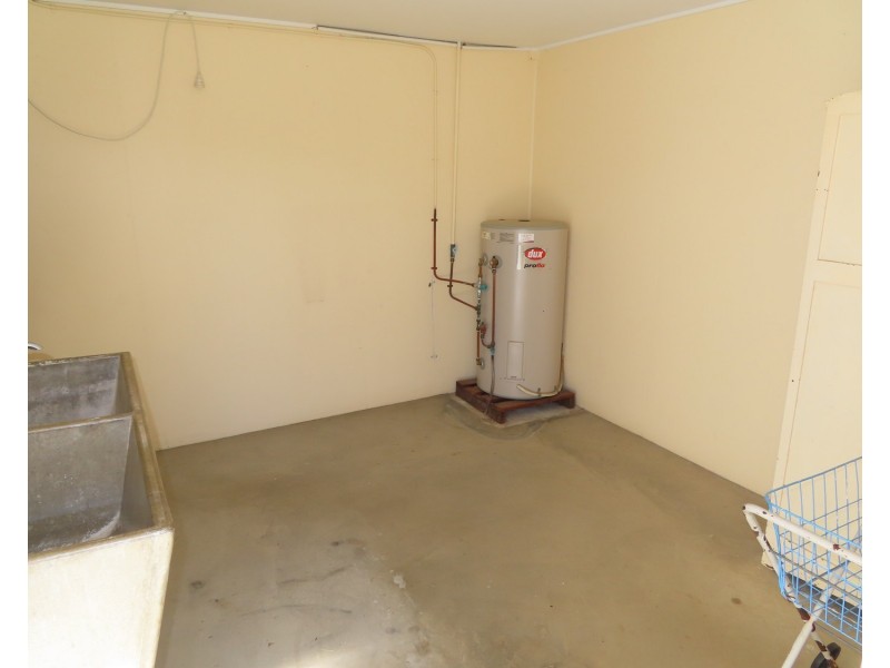 128 Hillview Road, Bowen QLD 4805