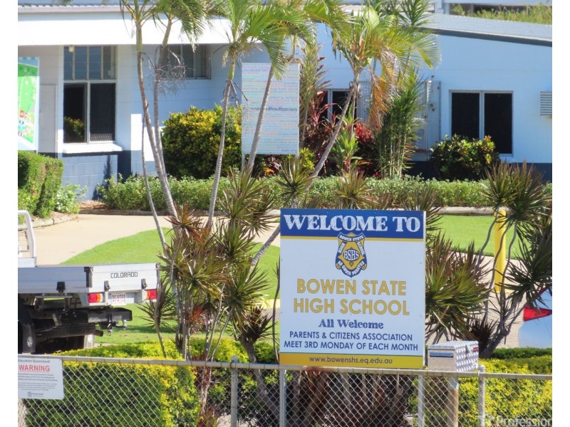 128 Hillview Road, Bowen QLD 4805