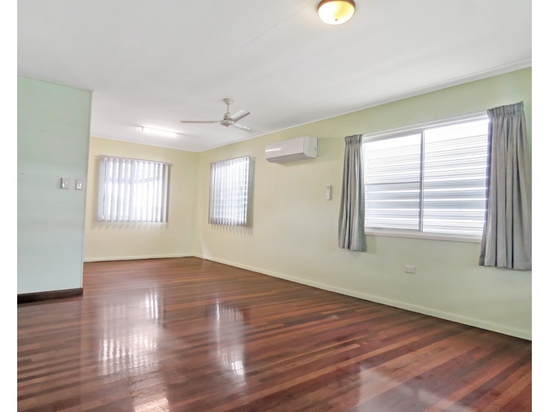 104 Gregory Street, Bowen QLD 4805