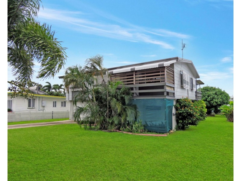 104 Gregory Street, Bowen QLD 4805