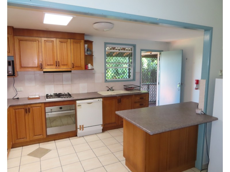 54 Livingstone Street, Bowen QLD 4805