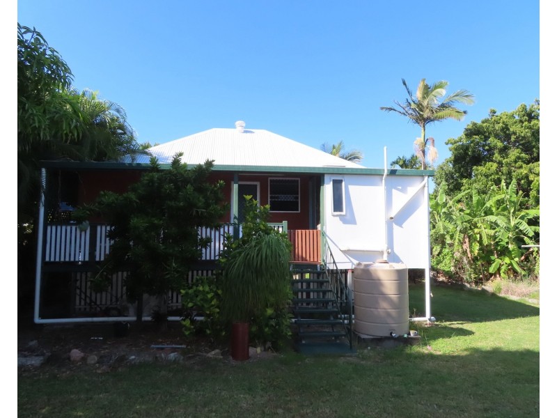 54 Livingstone Street, Bowen QLD 4805