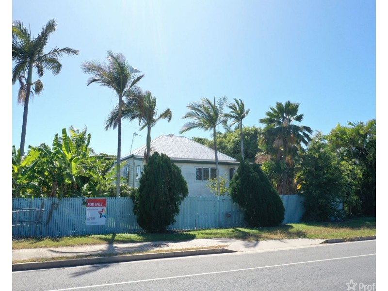 54 Livingstone Street, Bowen QLD 4805