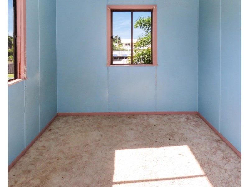 82 Williams Street, Bowen QLD 4805