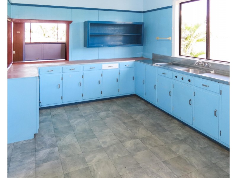 82 Williams Street, Bowen QLD 4805