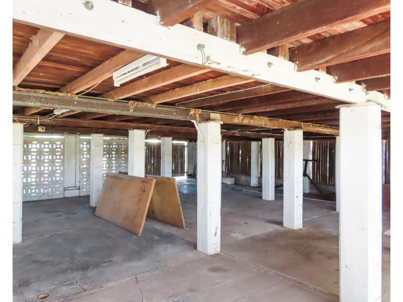 82 Williams Street, Bowen QLD 4805