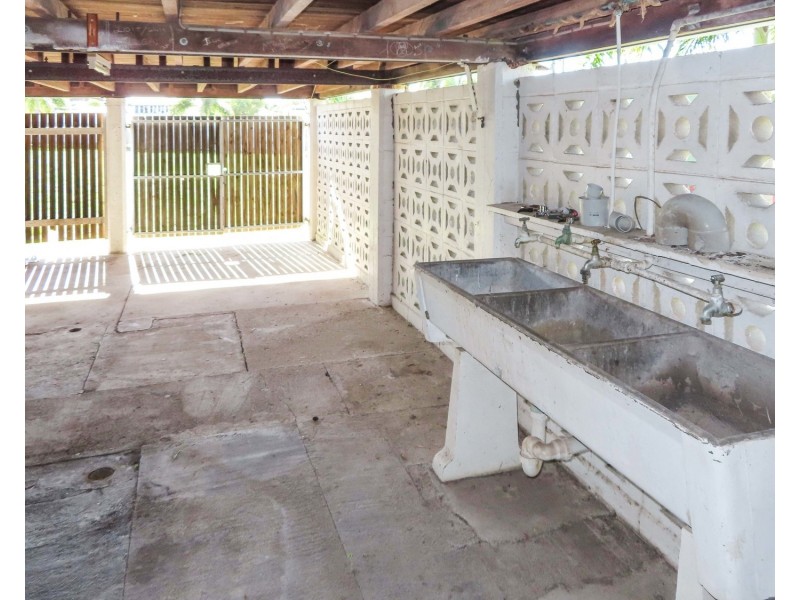 82 Williams Street, Bowen QLD 4805