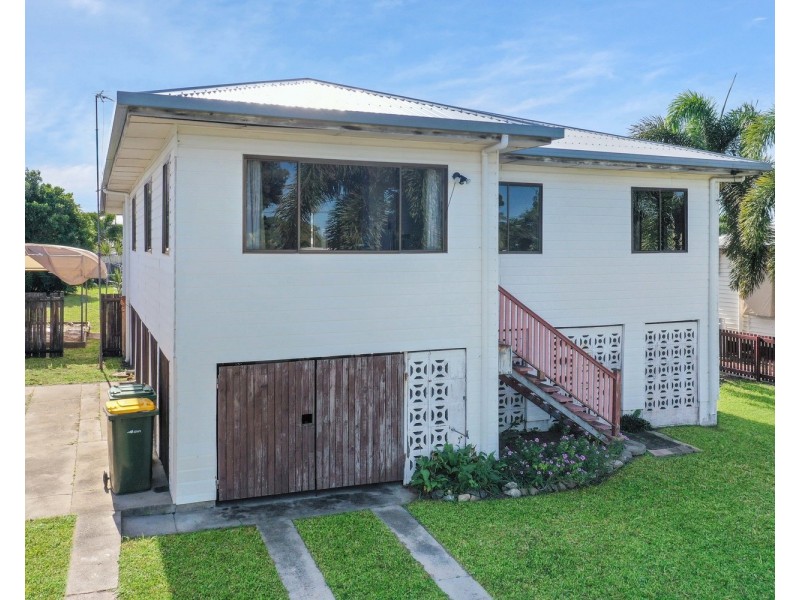 82 Williams Street, Bowen QLD 4805