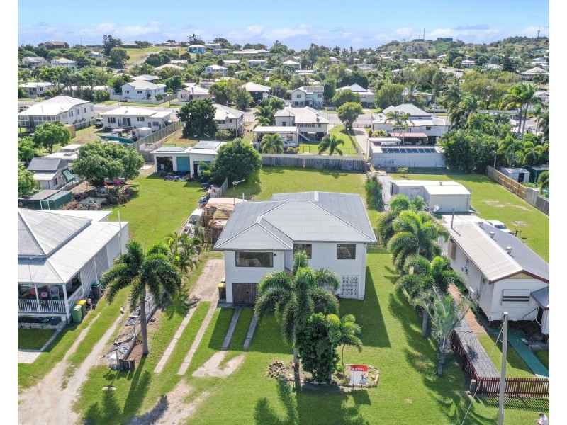 82 Williams Street, Bowen QLD 4805