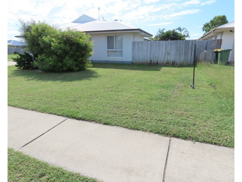 25 Nautilus Street, Bowen QLD 4805