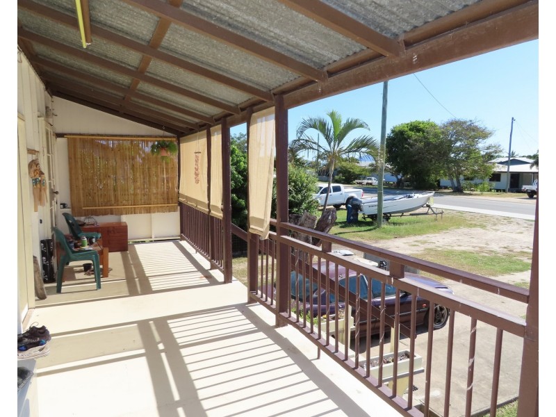25 Thomas Street, Bowen QLD 4805