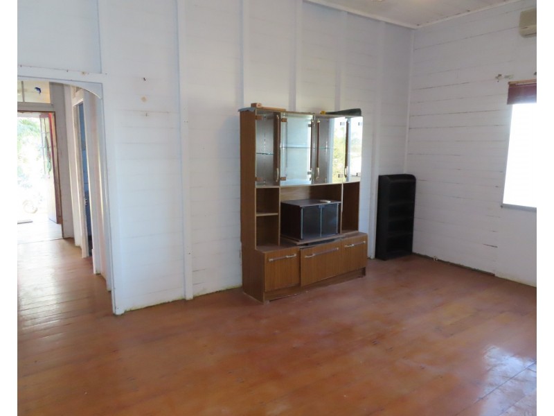 13 Poole Street, Bowen QLD 4805