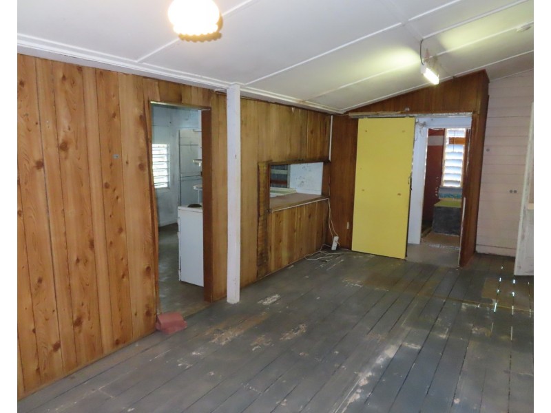13 Poole Street, Bowen QLD 4805