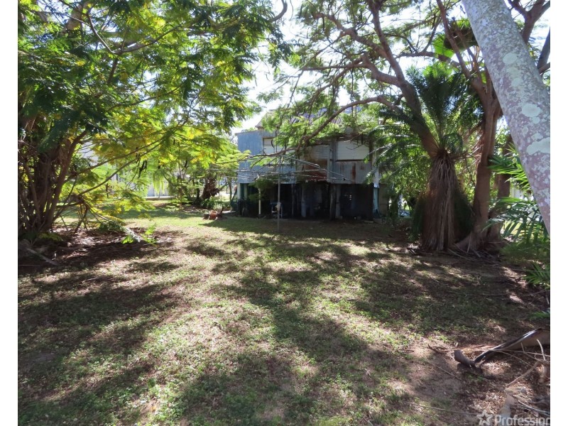 13 Poole Street, Bowen QLD 4805