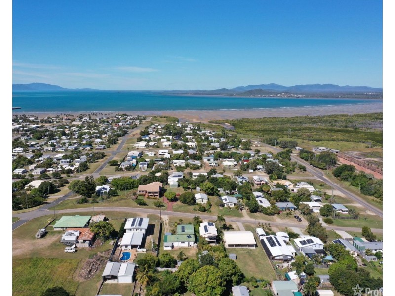 92 Kennedy Street, Bowen QLD 4805