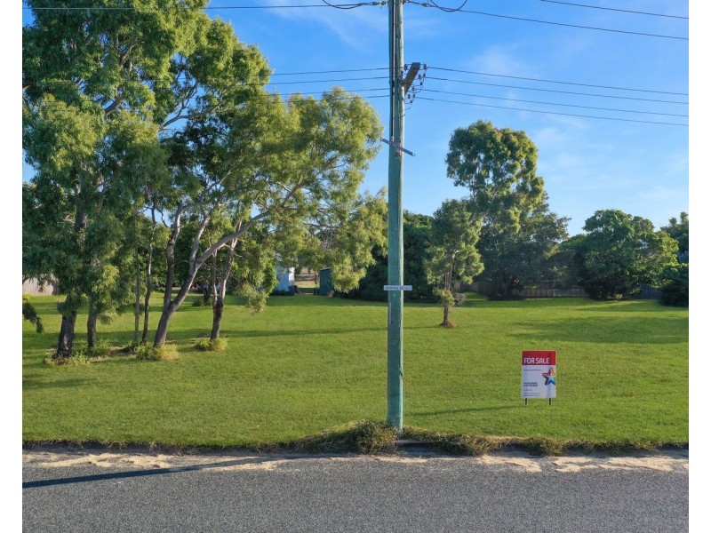 71 Murroona Street, Bowen QLD 4805