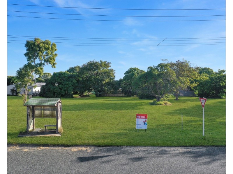 73 Murroona Street, Bowen QLD 4805