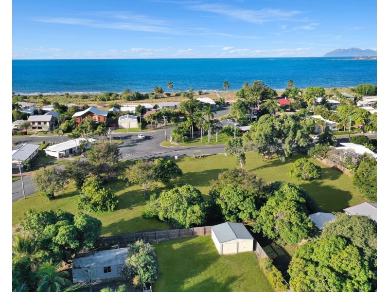 73 Murroona Street, Bowen QLD 4805