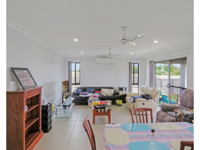 25 Duke Street, Bowen QLD 4805