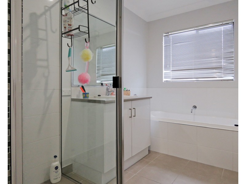 25 Duke Street, Bowen QLD 4805