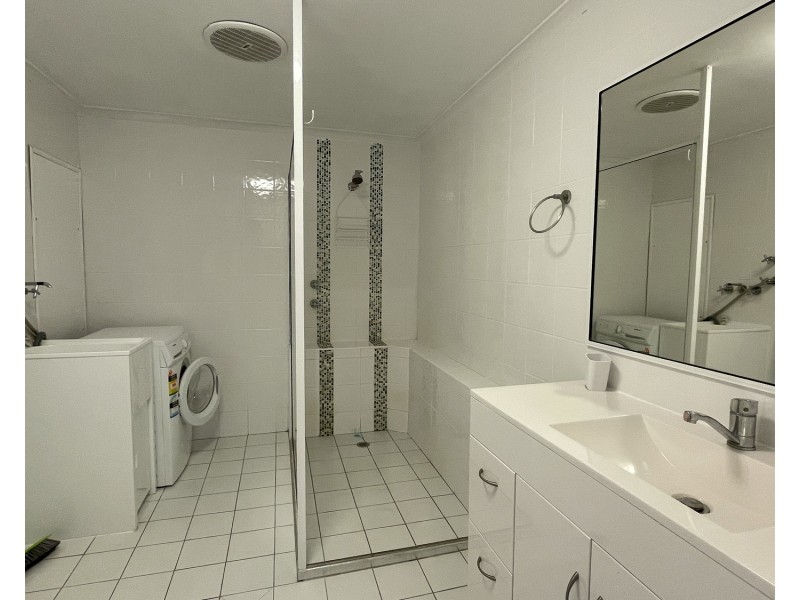 12/89 Horseshoe Bay Road, Bowen QLD 4805