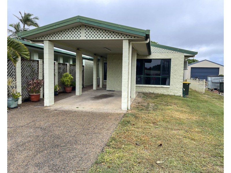 2/13 Murroona Street, Bowen QLD 4805