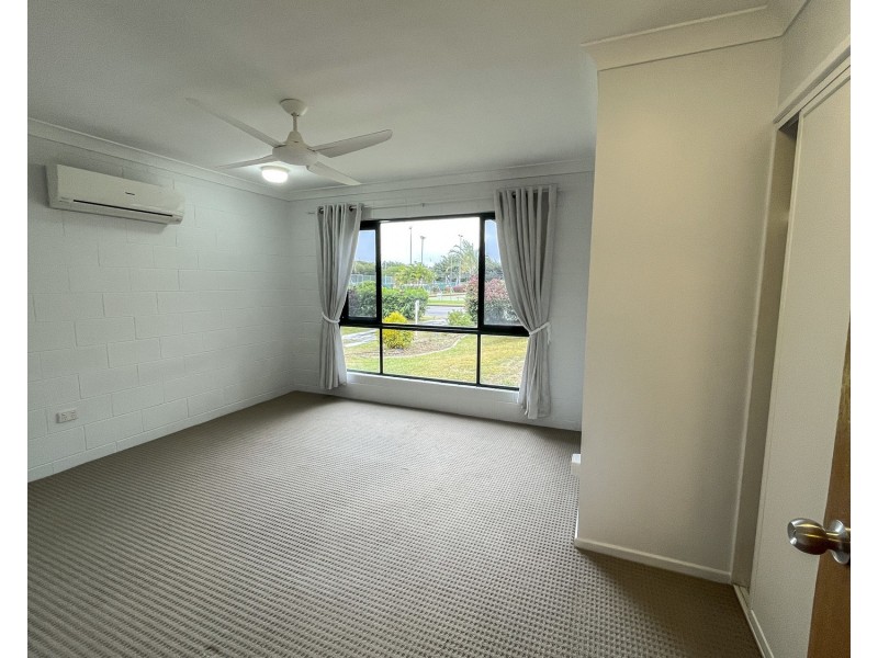 2/13 Murroona Street, Bowen QLD 4805