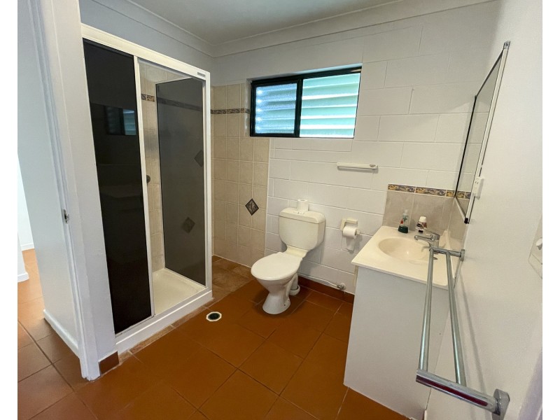 2/13 Murroona Street, Bowen QLD 4805